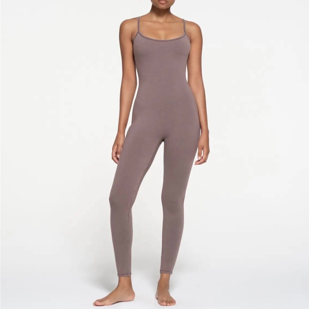 SKIMS Mauve Brown Scoop Neck Jumpsuit